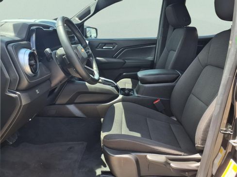 Used 2023 Chevrolet Colorado LT w/ LT Convenience Package RWD image 12