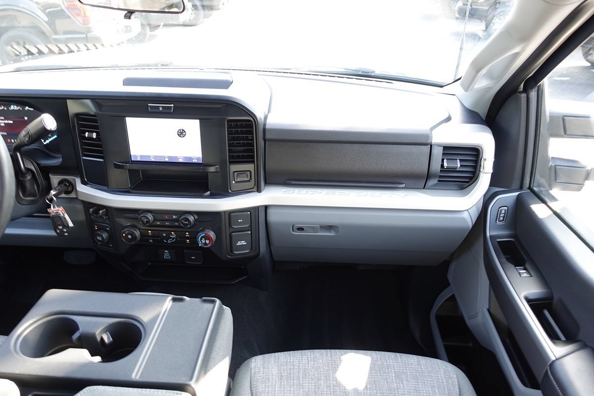 Used 2025 Ford F250 XLT w/ FX4 Off-Road Package AWD/4WD image 38