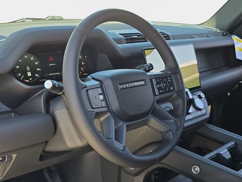 New 2026 Land Rover Defender 130 X-Dynamic SE AWD/4WD image 17
