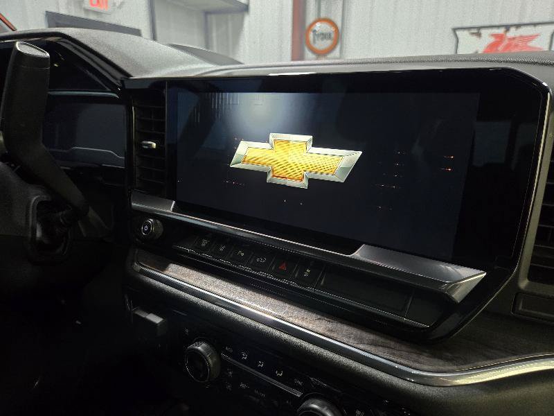 Used 2024 Chevrolet Silverado 3500 LTZ w/ LTZ Plus Package AWD/4WD image 19