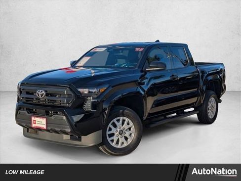 Certified 2025 Toyota Tacoma SR image 1