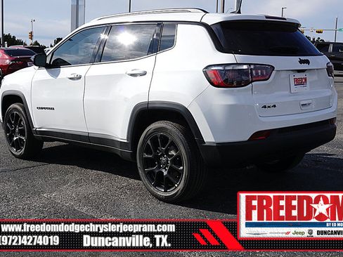 New 2026 Jeep Compass Latitude image 3