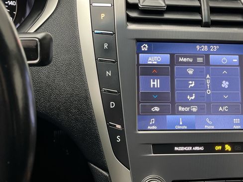 Used 2020 Lincoln MKZ AWD image 24