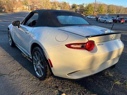 Used 2017 MAZDA MX-5 Miata Grand Touring w/ Appearance Package image 6