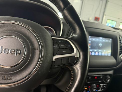 Used 2021 Jeep Compass Latitude w/ Convenience Group FWD image 23