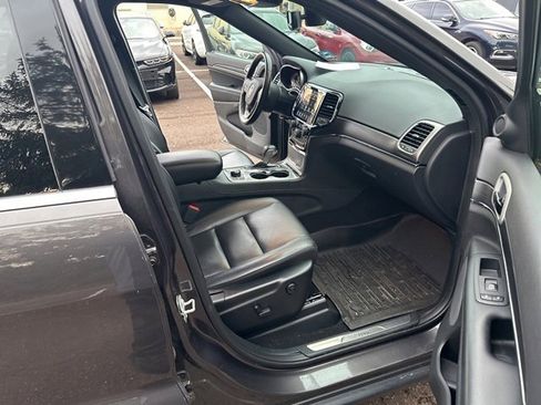 Used 2020 Jeep Grand Cherokee Limited w/ Premium Lighting Group image 12