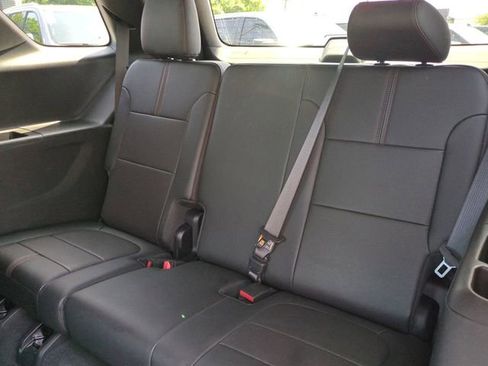 Certified 2023 Chevrolet Traverse RS AWD/4WD image 16