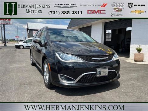 Certified 2017 Chrysler Pacifica Limited FWD image 1