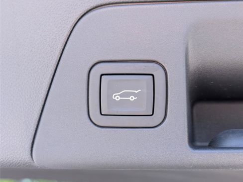 Used 2023 Buick Envision Avenir AWD/4WD image 15