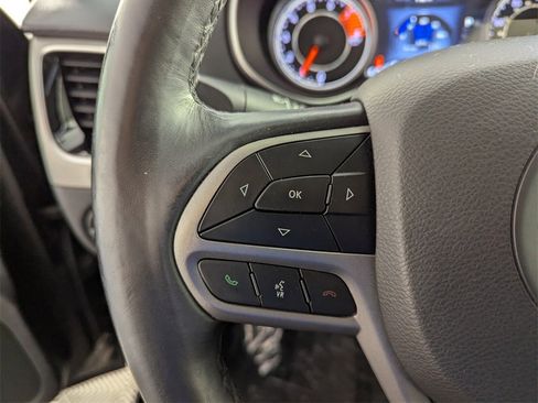 Used 2020 Jeep Cherokee Limited image 23