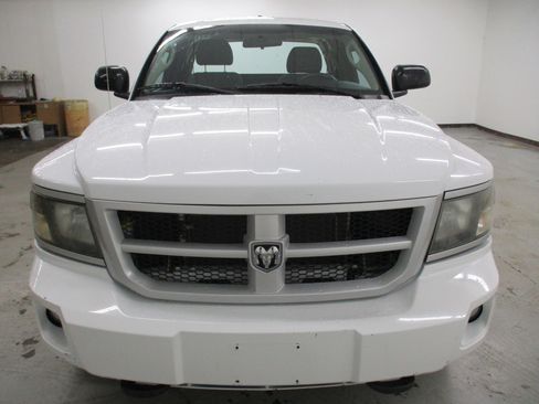Used 2011 Dodge Dakota Big Horn w/ Skid Plate Group image 2