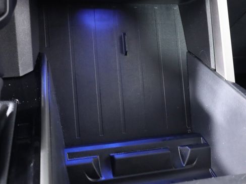 Used 2022 Toyota Tundra SR5 w/ TRD Off-Road Package image 27