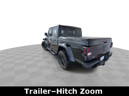 Used 2022 Jeep Gladiator Sport image 7