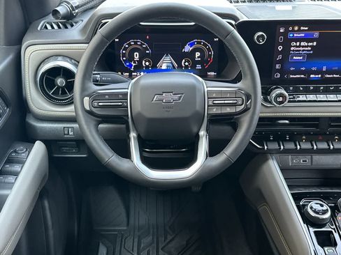 Used 2026 Chevrolet Colorado ZR2 w/ Technology Package AWD/4WD image 14