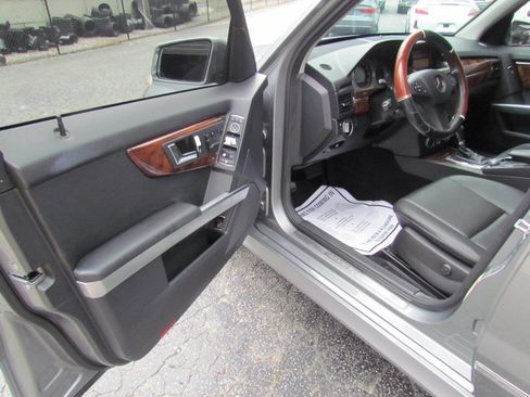 Used 2012 Mercedes-Benz GLK 350 4MATIC image 9