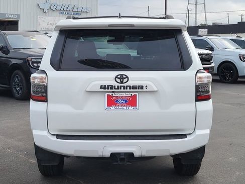 Used 2023 Toyota 4Runner SR5 image 5