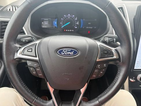 Used 2024 Ford Edge SEL AWD/4WD image 16