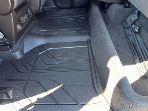 Used 2019 Chevrolet Silverado 1500 RST AWD/4WD image 36