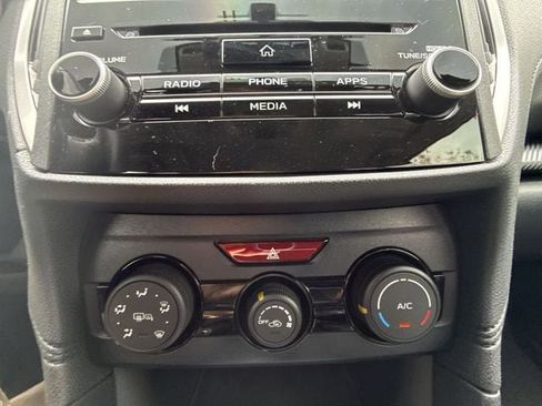 Used 2019 Subaru Crosstrek 2.0i Premium image 18