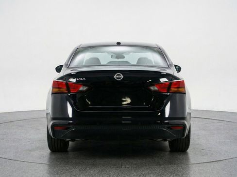 Used 2025 Nissan Altima 2.5 SV image 7