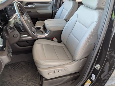Used 2023 Chevrolet Silverado 1500 LTZ AWD/4WD image 16
