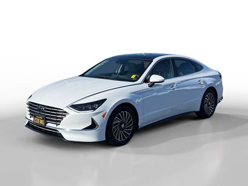 Used 2023 Hyundai Sonata Limited FWD image 1