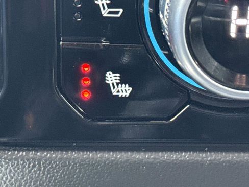 Used 2022 GMC Sierra 1500 SLT w/ SLT Convenience Package image 23