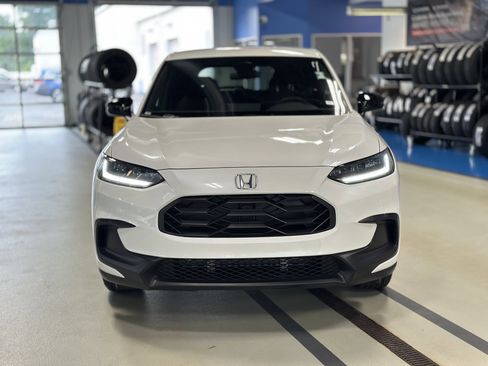 New 2026 Honda HR-V LX image 2