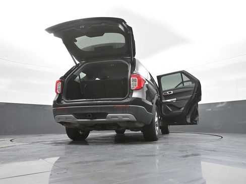 Used 2021 Ford Explorer XLT w/ Equipment Group 202A image 50