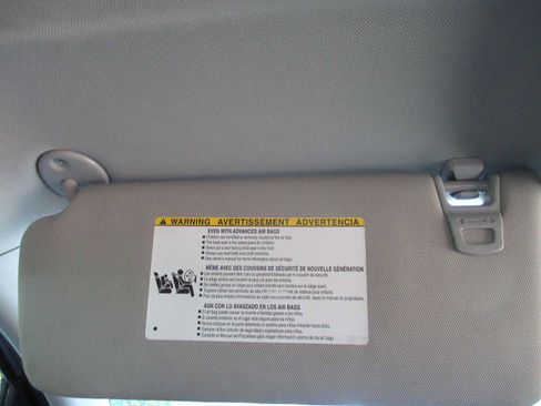 Used 2020 Toyota Tacoma SR image 27