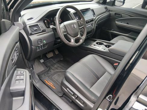 Used 2025 Honda Ridgeline TrailSport image 10