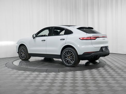 Certified 2020 Porsche Cayenne S image 32