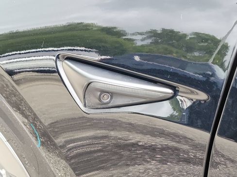 Used 2023 Tesla Model 3 Standard Range RWD image 10