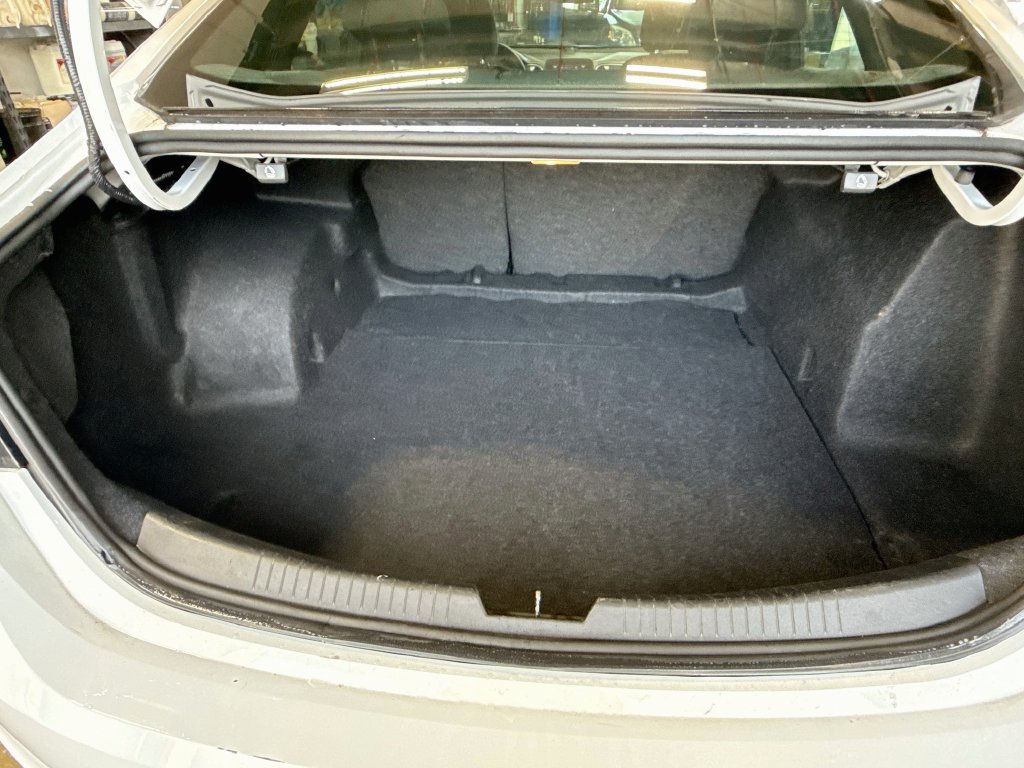 Used 2024 Chevrolet Malibu LT FWD image 24