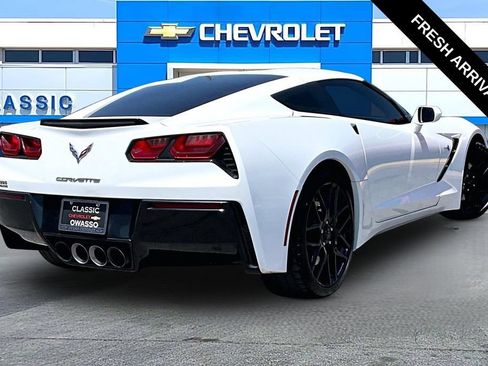 Used 2019 Chevrolet Corvette Stingray Coupe w/ 2LT Preferred Equipment Group RWD image 17
