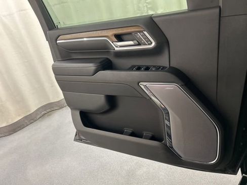 Used 2024 Chevrolet Silverado 3500 High Country w/ High Country Premium Package image 23