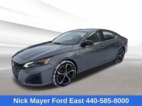 Used 2025 Nissan Altima 2.5 SR image 4