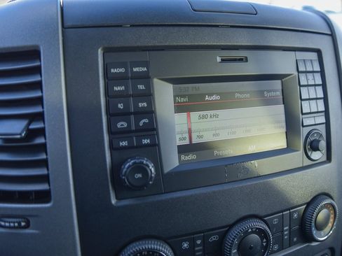 Used 2016 Mercedes-Benz Sprinter 2500 image 8