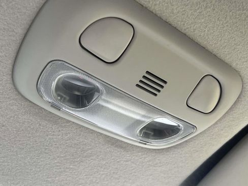 Used 2014 Subaru Crosstrek 2.0i Premium image 11