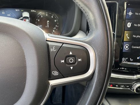 Used 2020 Volvo XC60 T5 Momentum AWD/4WD image 12
