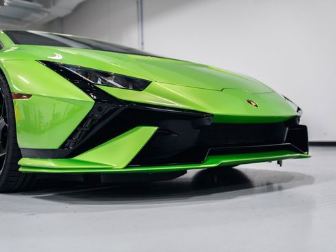 Used 2023 Lamborghini Huracan Tecnica RWD image 22