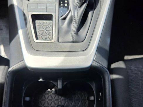 Used 2025 Toyota RAV4 XLE FWD image 16
