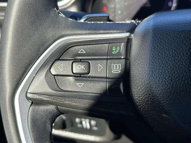 Used 2023 Jeep Grand Cherokee Altitude AWD/4WD image 11