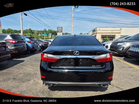 Used 2017 Lexus ES 350 w/ Luxury Package FWD image 4