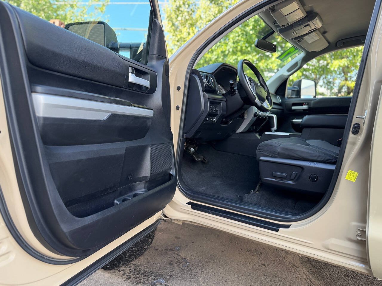Used 2017 Toyota Tundra SR5 w/ TRD Off Road Package AWD/4WD image 5