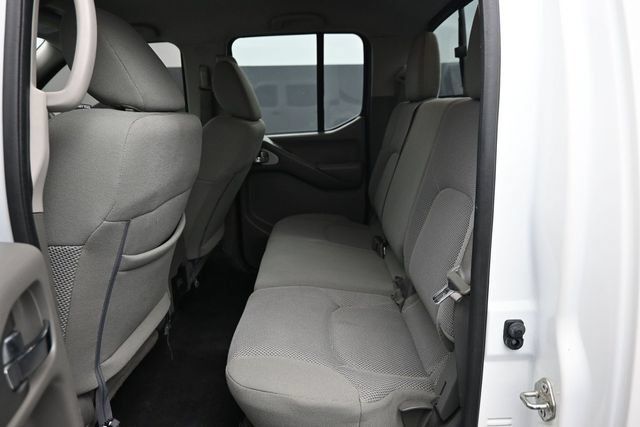Used 2019 Nissan Frontier SV RWD image 7