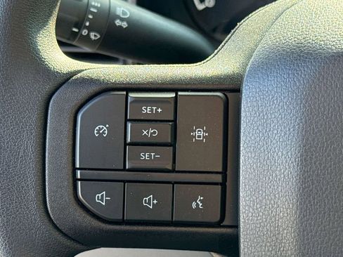 Used 2023 Ford F550 4x4 Regular Cab Super Duty image 23