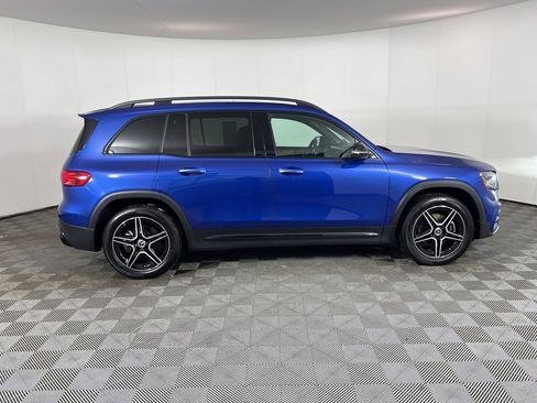 Certified 2025 Mercedes-Benz GLB 250 4MATIC image 19