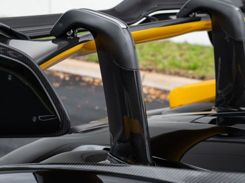 Used 2019 McLaren Senna image 29