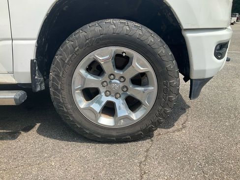 Used 2019 RAM 1500 Big Horn AWD/4WD image 10